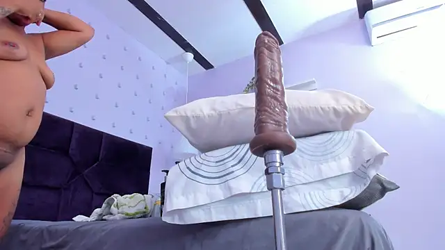 Snapshot of BrianaHazel chatting on 03-05-25, 03:29 BrianaHazel online show from 03-05-25, 03:29