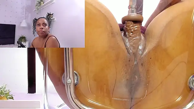 Snapshot of BrianaHazel chatting on 03-11-25, 03:48 BrianaHazel online show from 03-11-25, 03:48