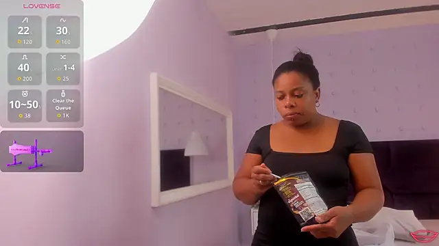 Snapshot of BrianaHazel chatting on 10-06-25, 11:24 BrianaHazel online show from 10-06-25, 11:24