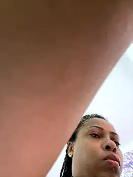 Snapshot of BrianaHazel chatting on 11-05-25, 11:27 BrianaHazel online show from 11-05-25, 11:27