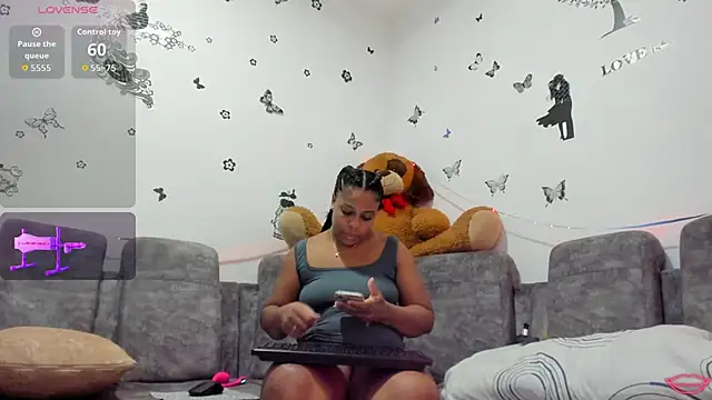 Snapshot of BrianaHazel chatting on 11-10-25, 12:09 BrianaHazel online show from 11-10-25, 12:09