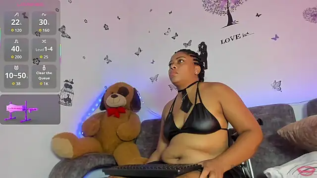 Snapshot of BrianaHazel chatting on 11-13-25, 11:47 BrianaHazel online show from 11-13-25, 11:47