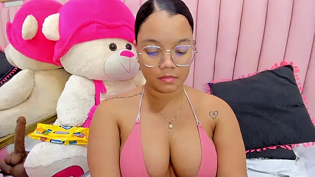 ISABELLA 020 online show from 11-26-25, 04:19