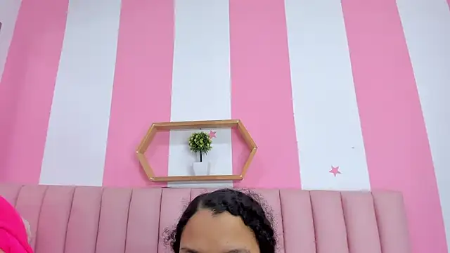 ISABELLA 020 online show from 02-20-26, 12:16