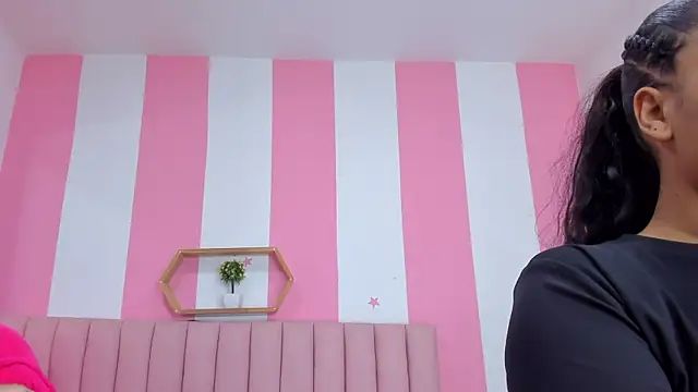 ISABELLA 020 online show from 03-18-26, 12:30