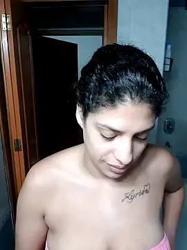 Snapshot of Shura_xxxBig chatting on 09-16-25, 12:33 Shura xxxBig online show from 09-16-25, 12:33