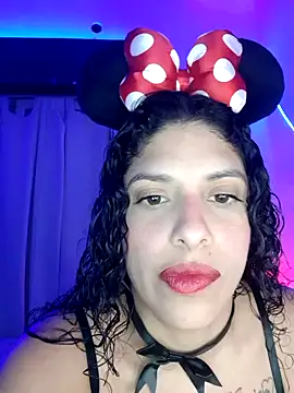 Snapshot of Shura_xxxBig chatting on 11-01-25, 01:07 Shura xxxBig online show from 11-01-25, 01:07