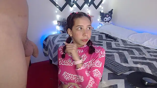 Snapshot of TOM_NATASHA chatting on 02-22-25, 07:47 TOM NATASHA online show from 02-22-25, 07:47