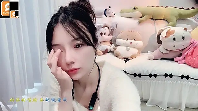 AKiKi711 online show from 10-16-25, 04:46