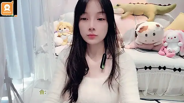 AKiKi711 online show from 10-26-25, 04:18