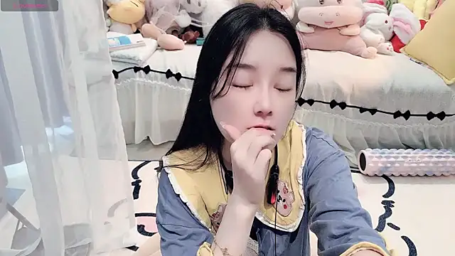 AKiKi711 online show from 04-28-26, 04:50