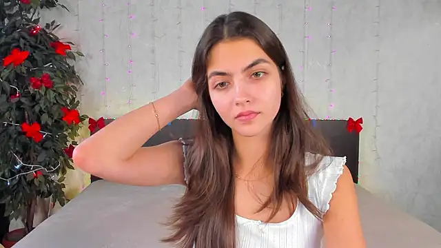 Milana Crystal  online show from 01-04-25, 11:33