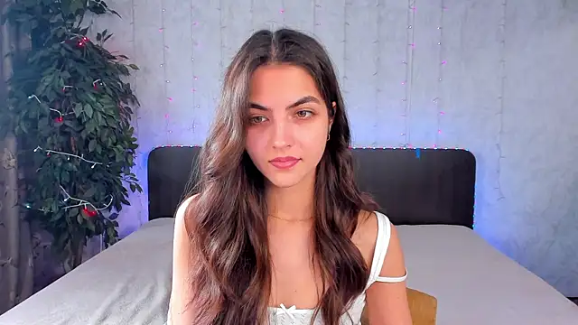 Milana Crystal  online show from 02-02-25, 11:08