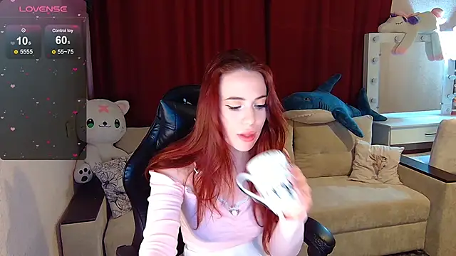 Snapshot of Sidney_blush chatting on 11-27-25, 05:31 Sidney blush online show from 11-27-25, 05:31