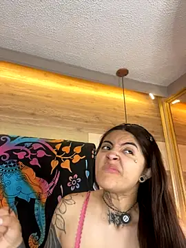 Cori Paige online show from 10-15-25, 03:39