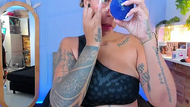 Snapshot of Georgina-coule chatting on 01-03-25, 12:19 Georgina-coule online show from 01-03-25, 12:19