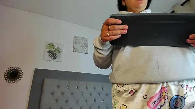 Kylie2211 online show from 02-20-25, 02:40