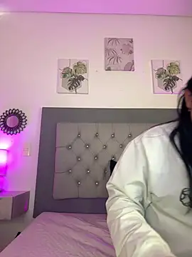 Kylie2211 online show from 03-18-25, 12:14