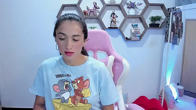 SharonSander online show from 12-19-24, 03:40