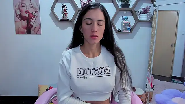 SharonSander online show from 02-12-25, 12:37