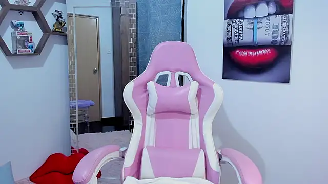 SharonSander online show from 02-11-26, 01:10