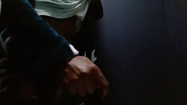 Snapshot of phbbcsham chatting on 12-14-25, 07:03 phbbcsham online show from 12-14-25, 07:03