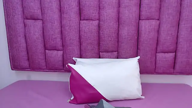 LindaKardi online show from 03-10-26, 12:21