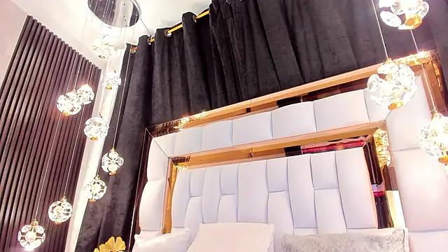 SarayRoyse online show from 03-17-25, 07:15