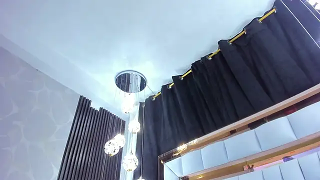 SarayRoyse online show from 12-20-25, 07:21