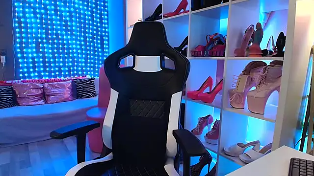 MariellaSun  online show from 03-11-25, 05:27