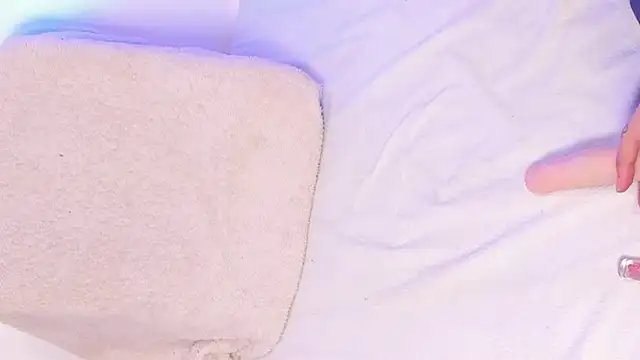 Ana Winnss online show from 03-22-25, 04:56