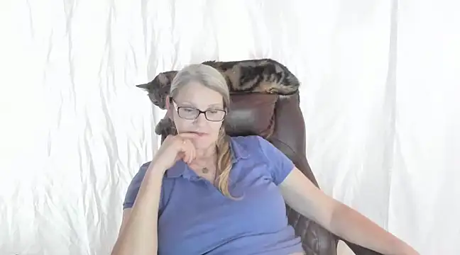 irinamaux online show from 02-25-25, 11:41