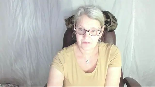 irinamaux online show from 03-05-25, 06:12