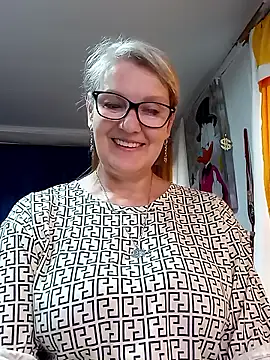 irinamaux online show from 04-18-26, 08:18