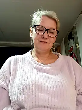 irinamaux online show from 04-21-26, 01:42