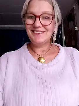 irinamaux online show from 07-28-26, 12:59