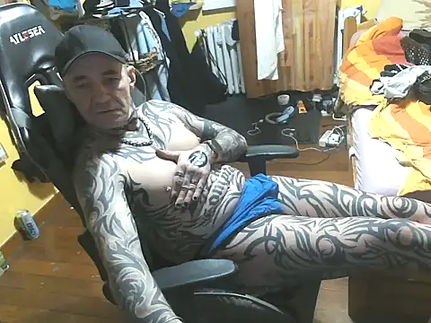 Tomi18cmm2 online show from 02-18-26, 05:31