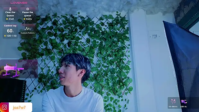 Levii Ackermann online show from 11-29-25, 04:43