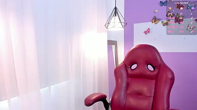 Snapshot of fransheska_rossi chatting on 02-21-25, 06:37 fransheska rossi online show from 02-21-25, 06:37