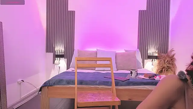 Snapshot of fransheska_rossi chatting on 09-26-25, 08:13 fransheska rossi online show from 09-26-25, 08:13