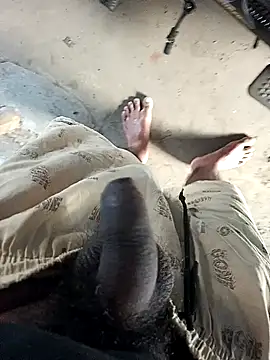 Snapshot of mr_slim_body chatting on 01-22-25, 01:53 mr slim body online show from 01-22-25, 01:53