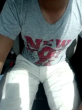 Snapshot of mr_slim_body chatting on 10-26-25, 05:24 mr slim body online show from 10-26-25, 05:24