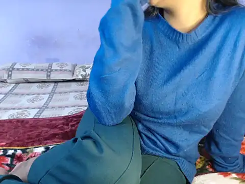 Freya nia online show from 12-07-24, 04:47