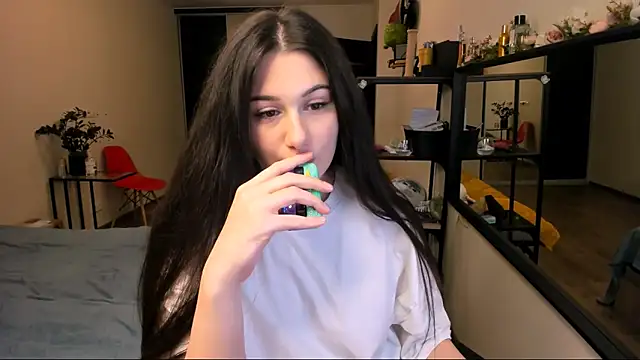 nostripchat online show from 10-26-25, 04:57