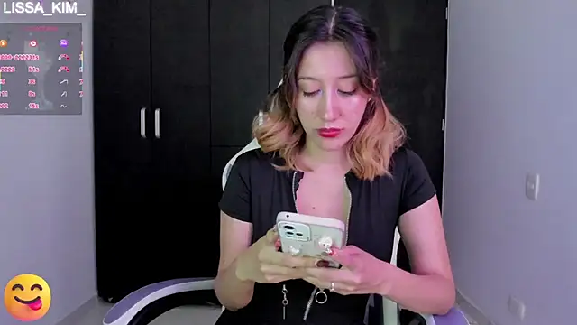 Lissa Kim  online show from 01-31-25, 05:42