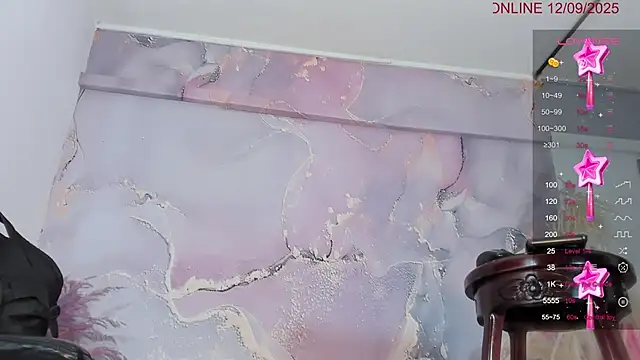 VALERIAQUEENTS online show from 09-12-25, 01:00