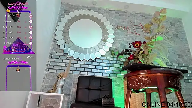 VALERIAQUEENTS online show from 10-04-25, 04:10