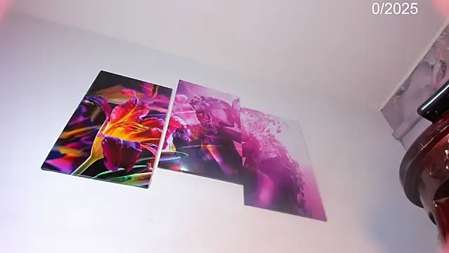 VALERIAQUEENTS online show from 10-17-25, 01:25