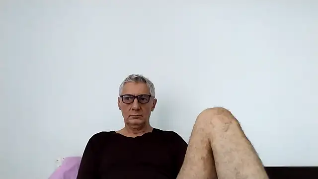 Snapshot of BIGUNCUTHARDCOCK chatting on 05-05-26, 01:13 BIGUNCUTHARDCOCK online show from 05-05-26, 01:13