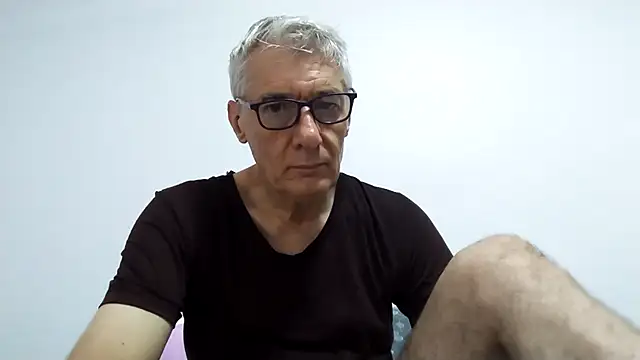 Snapshot of BIGUNCUTHARDCOCK chatting on 05-12-26, 12:52 BIGUNCUTHARDCOCK online show from 05-12-26, 12:52